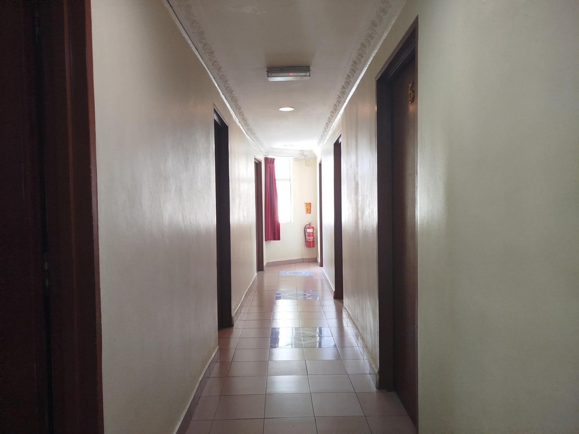 Sentosa Villa Hotel Кланг Екстериор снимка