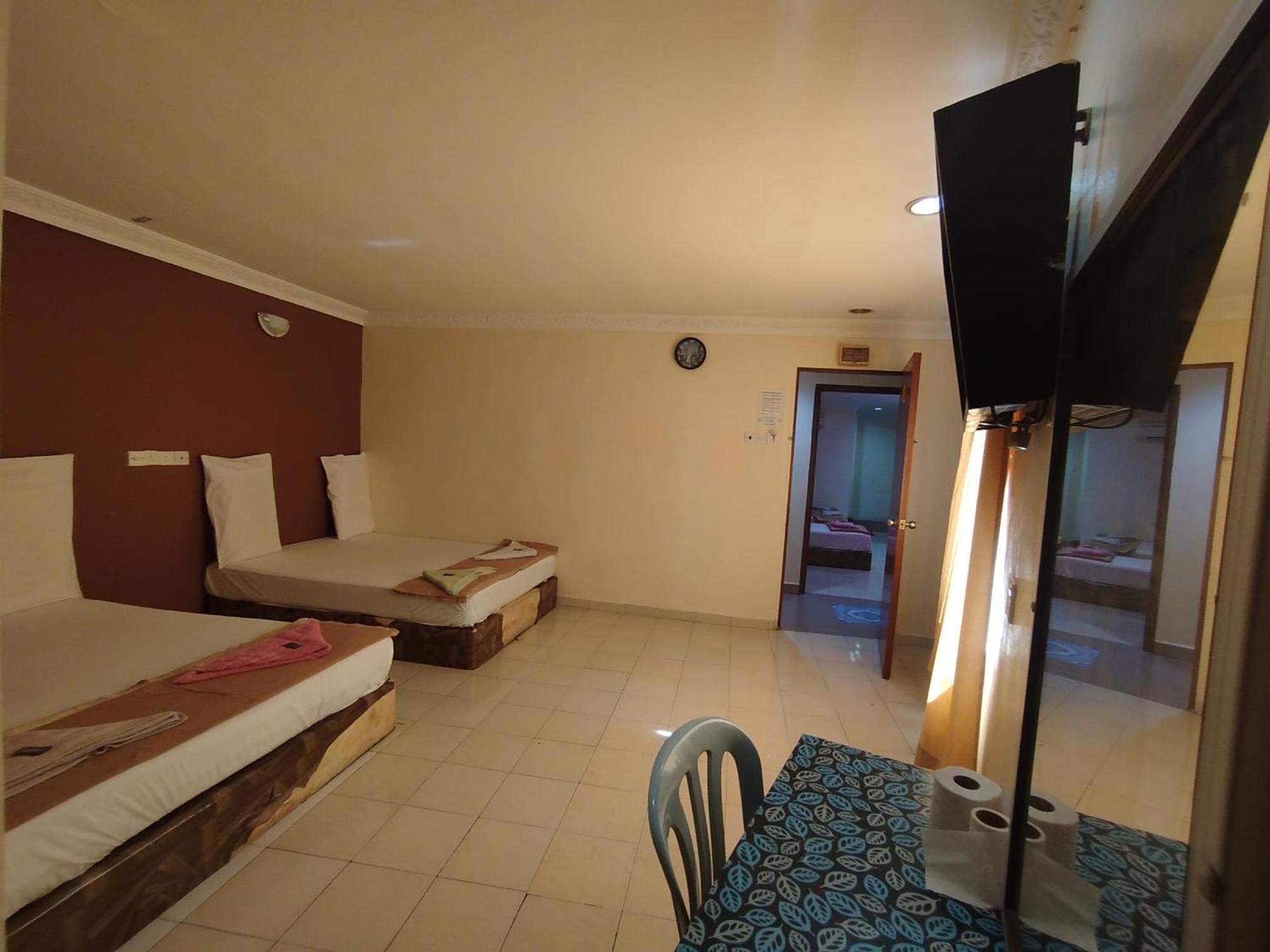 Sentosa Villa Hotel Кланг Екстериор снимка