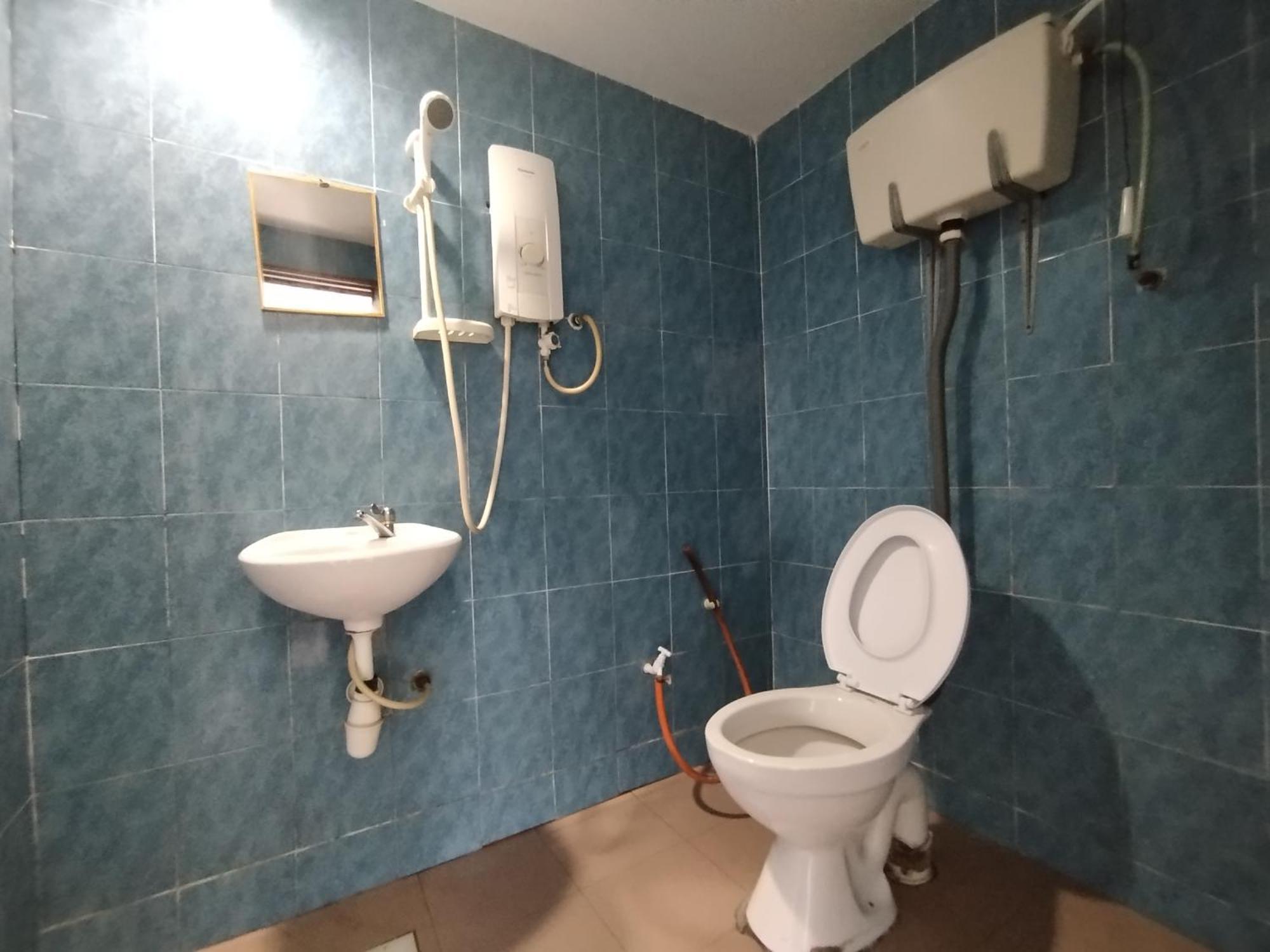Sentosa Villa Hotel Кланг Екстериор снимка
