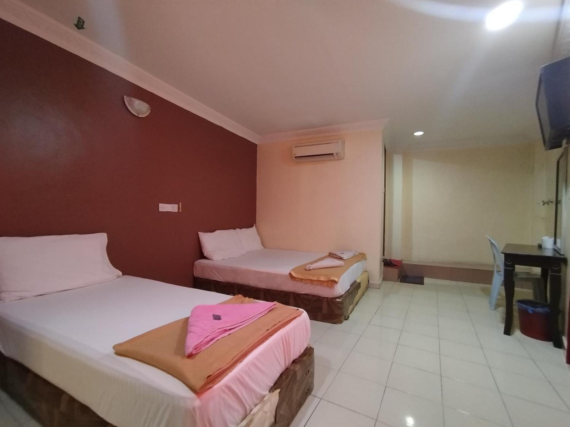 Sentosa Villa Hotel Кланг Екстериор снимка